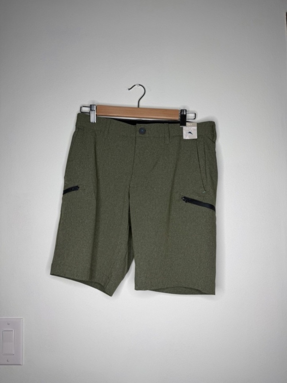 Tommy Bahama Coast Cargo 9" Shorts Stretch Mens Sz 30 Palm Moss Green NEW